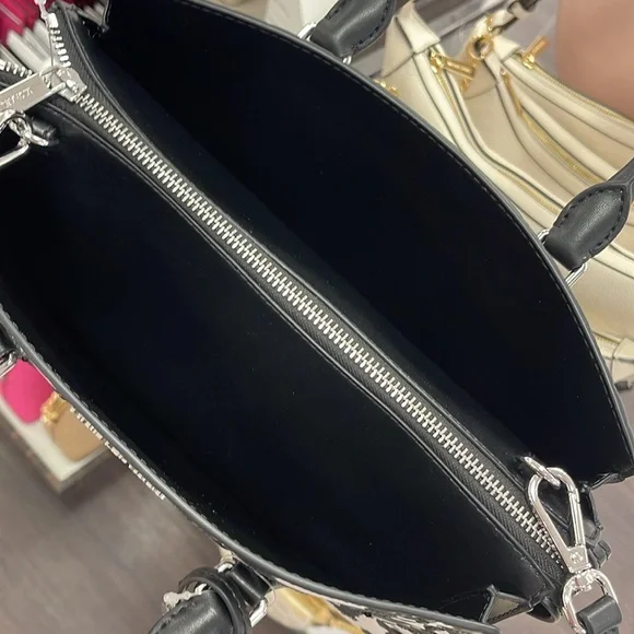 Michael Kors Sheila Medium Sequined Floral Print CZ Satchel
Black
NWT - Picture 5 of 16